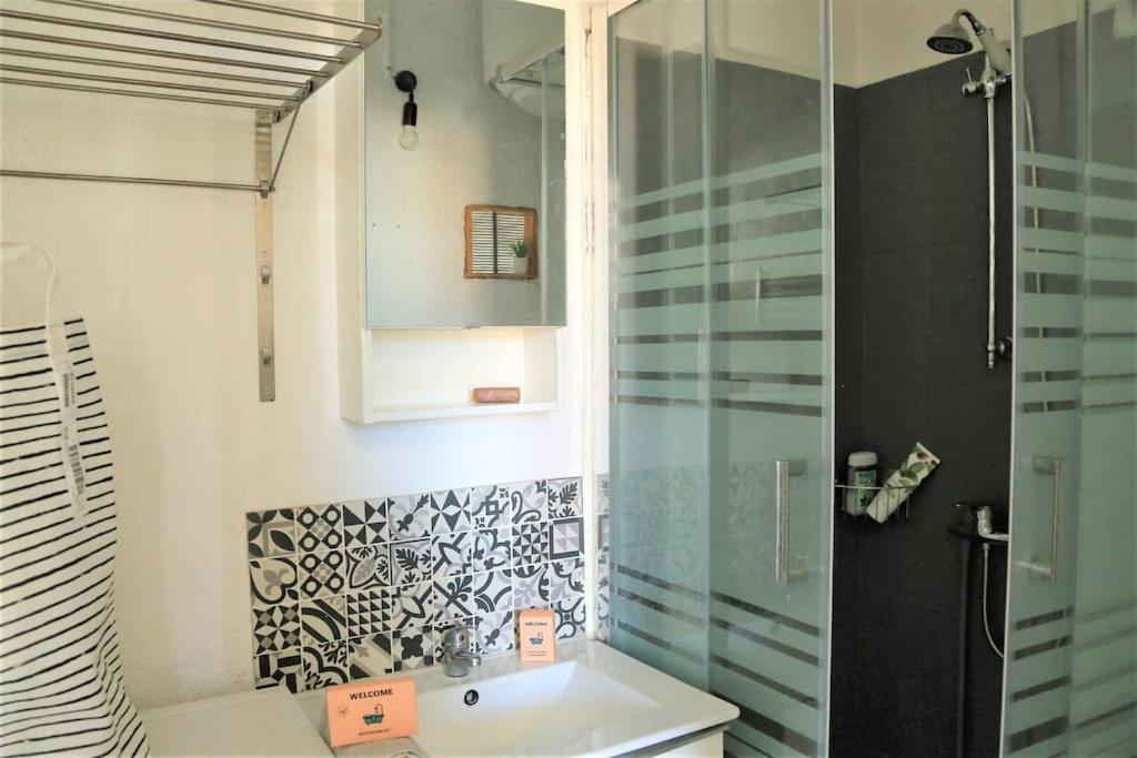 Studio Cosy-Au Coeur De La Plaine Apartment Marseille Bagian luar foto